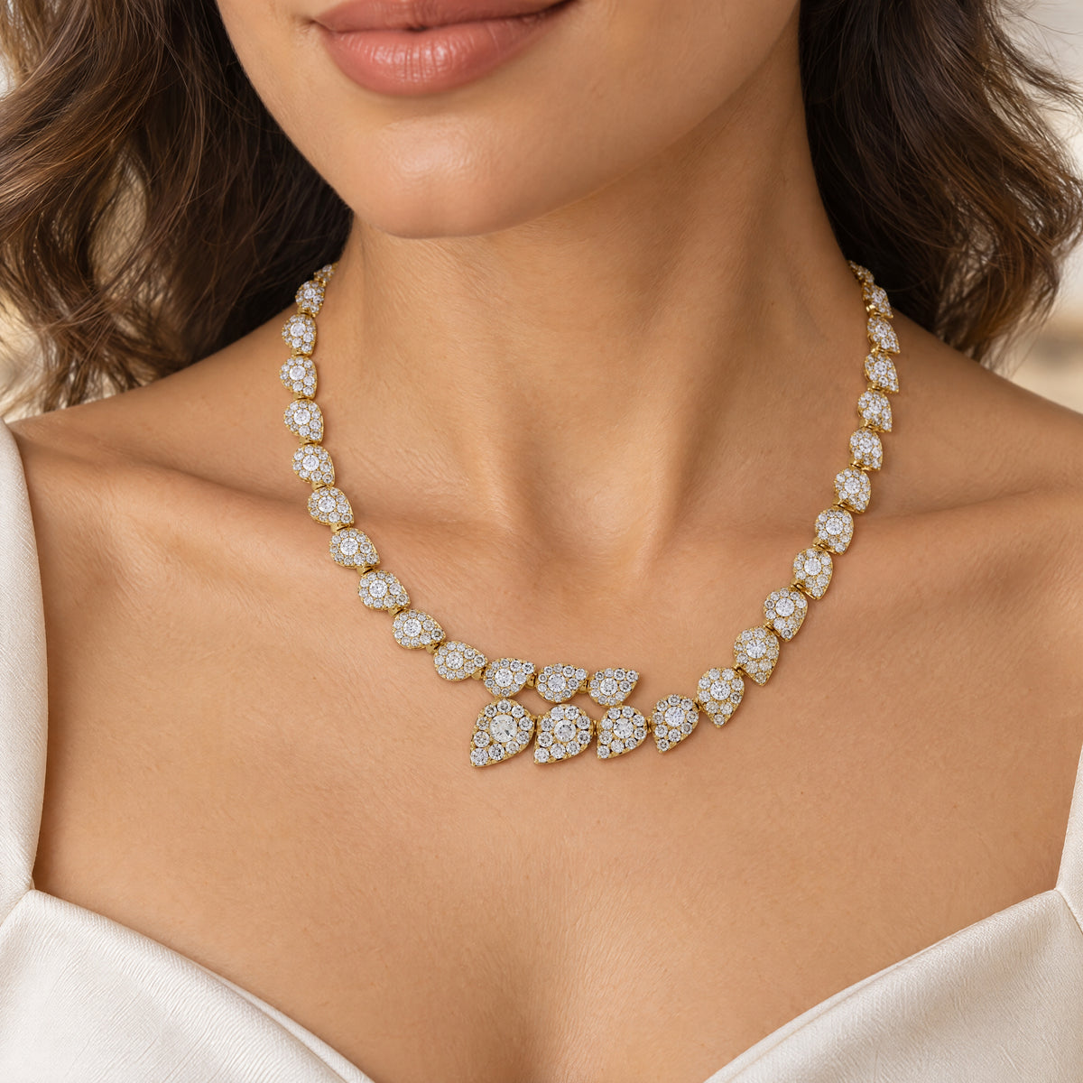 Damaso 18K Two Tone Bypass Pear Cluster Diamond Necklace