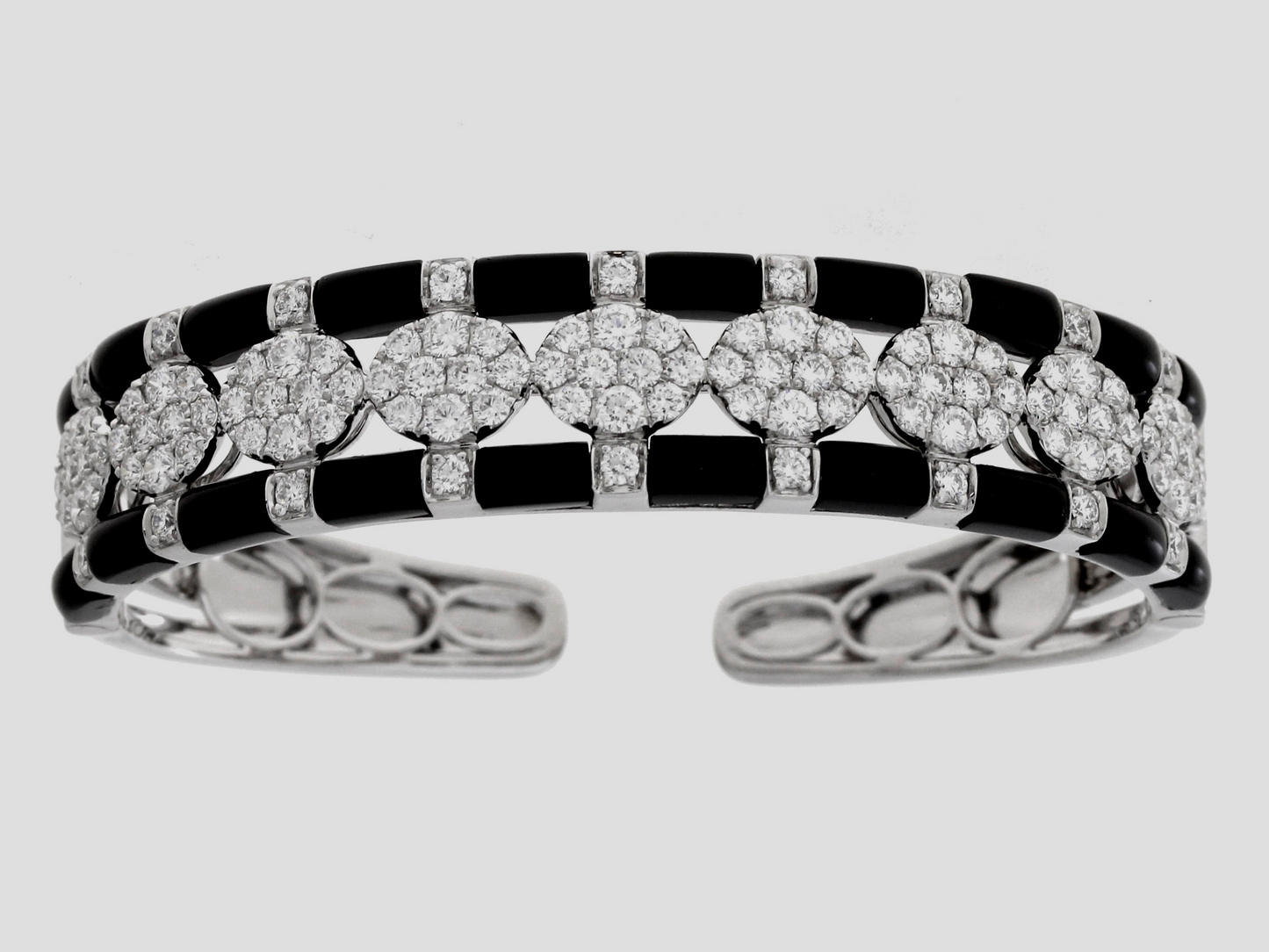 Damaso 18K White Gold Diamond and Black Enamel Bracelet 3.64 cts