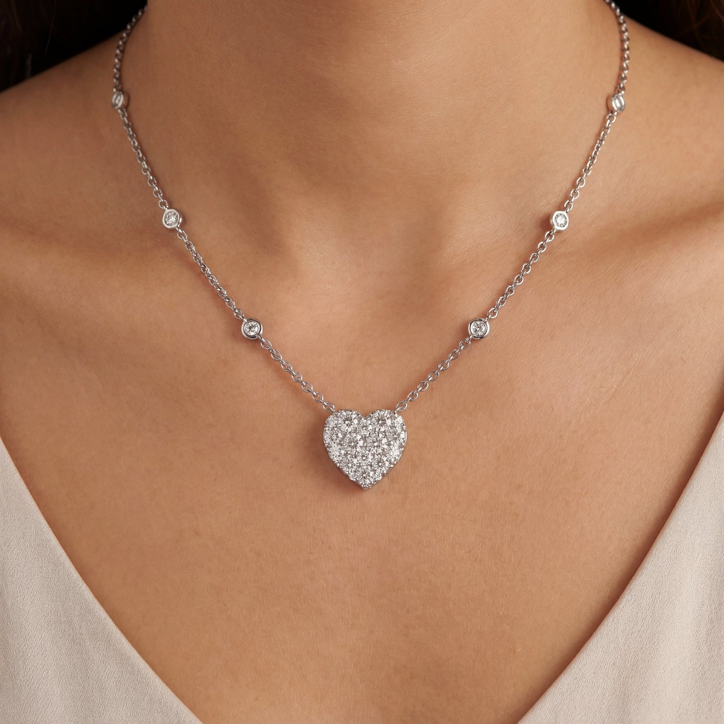 18kt White Gold Diamond Cable Heart 1.04 cttw